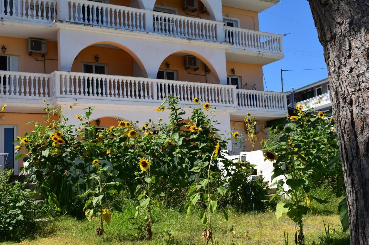 Red Sun Apartments Amoudi Exterior foto